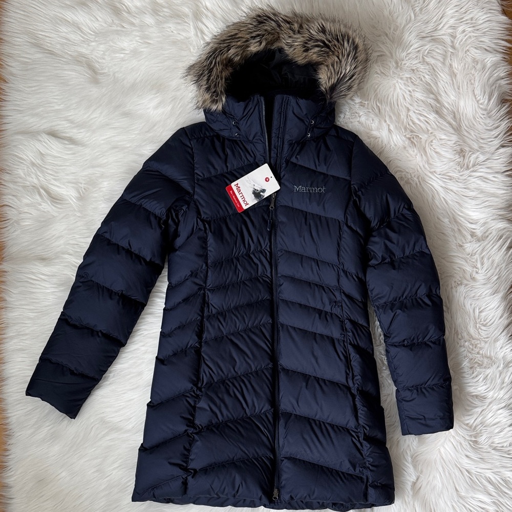 Marmot Women's Montreal Coat Puffer Jacket with Faux Fur Hood / Small / Navy